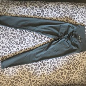 Echt force scrunch leggings